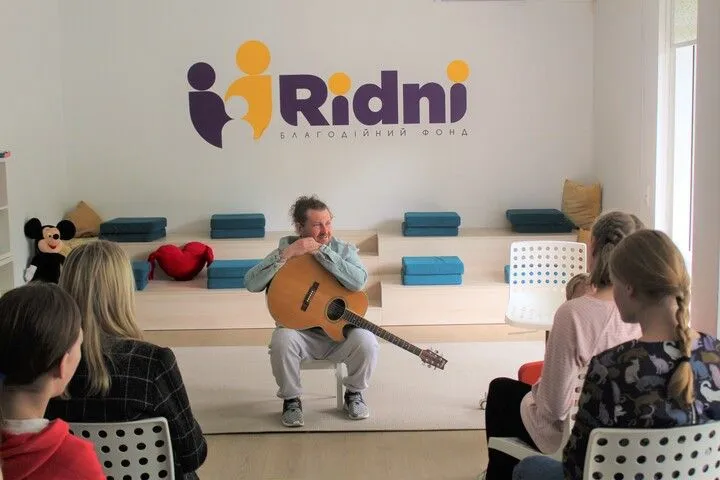 Олександр Чемеров завітав до евакуйованих дітей