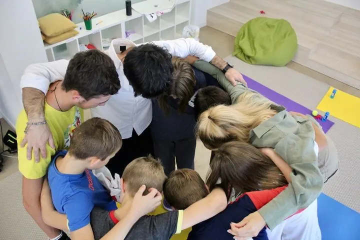 100 000 на освітні курси для дітей