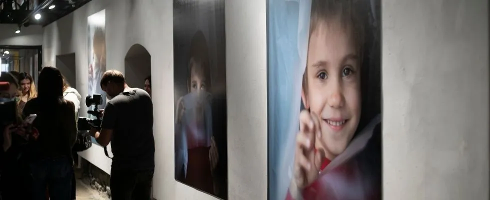 Виставка «Побач мене»