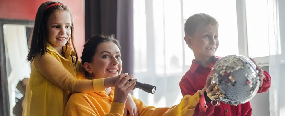 Фотовиставка до Дня захисту дітей