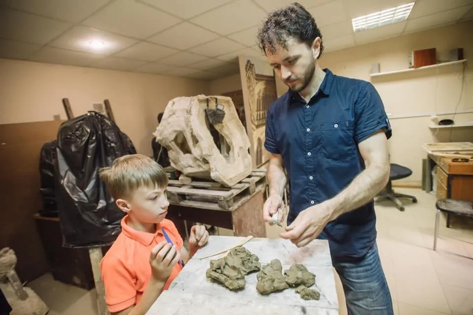 Перша зустріч митця і дитини!