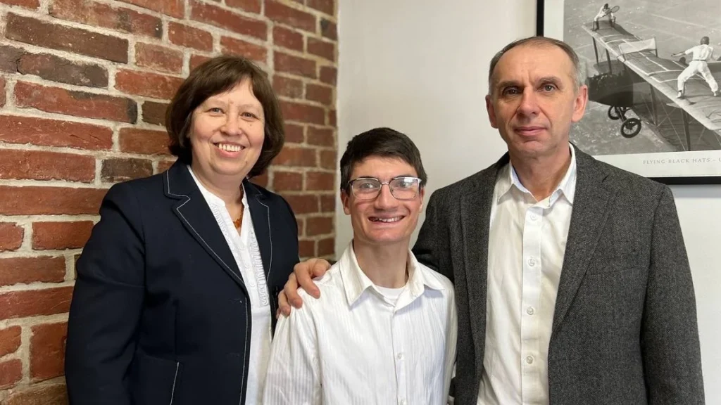 Усиновлення хлопця з інвалідністю