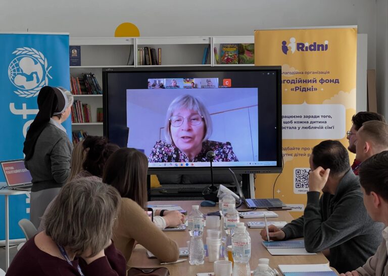 Expert Meeting on Supporting Youth with Risky Behavior Held at Ridni Center Зустріч_Центр Рідні3