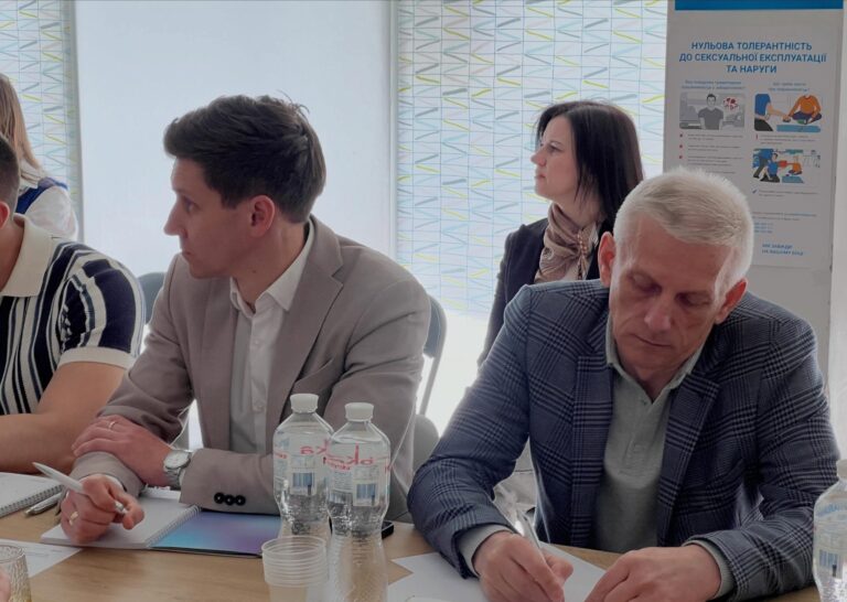 Expert Meeting on Supporting Youth with Risky Behavior Held at Ridni Center Зустріч_Центр Рідні4