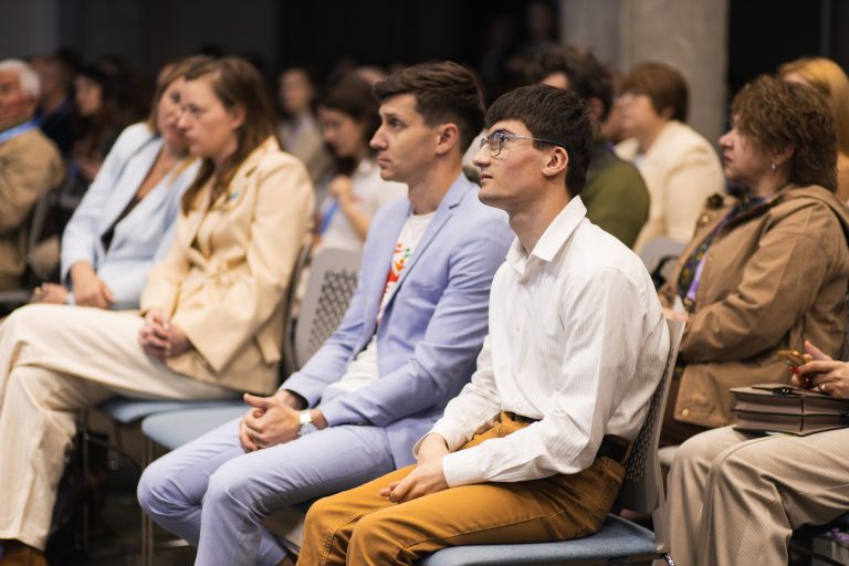 У Львові відбувся форум «Сила родини» про підтримку дітей з інвалідністю та сімейних форм виховання Форум "Сила родини"